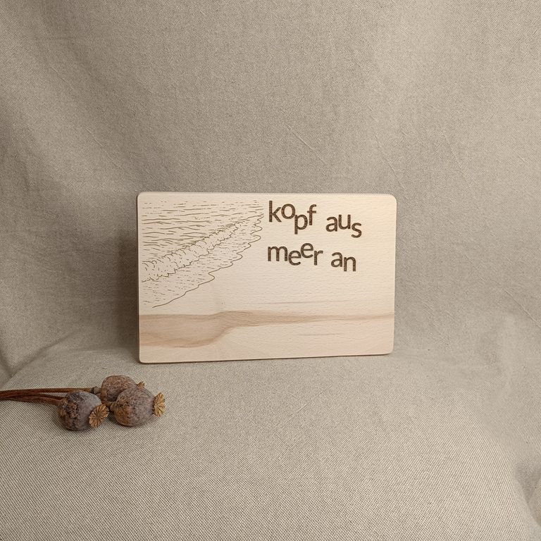 Graviertes Frühstücksbrett aus Buchenholz mit Pferdegravur und Namensdesign – personalisiertes Geschenk zu Weihnachten für Pferdeliebhaber.