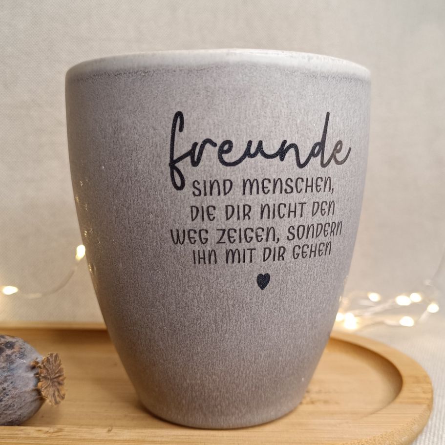Personalisierbarer Becher mit individueller Gravur – ideal als personalisiertes Geschenk oder für den täglichen Gebrauch