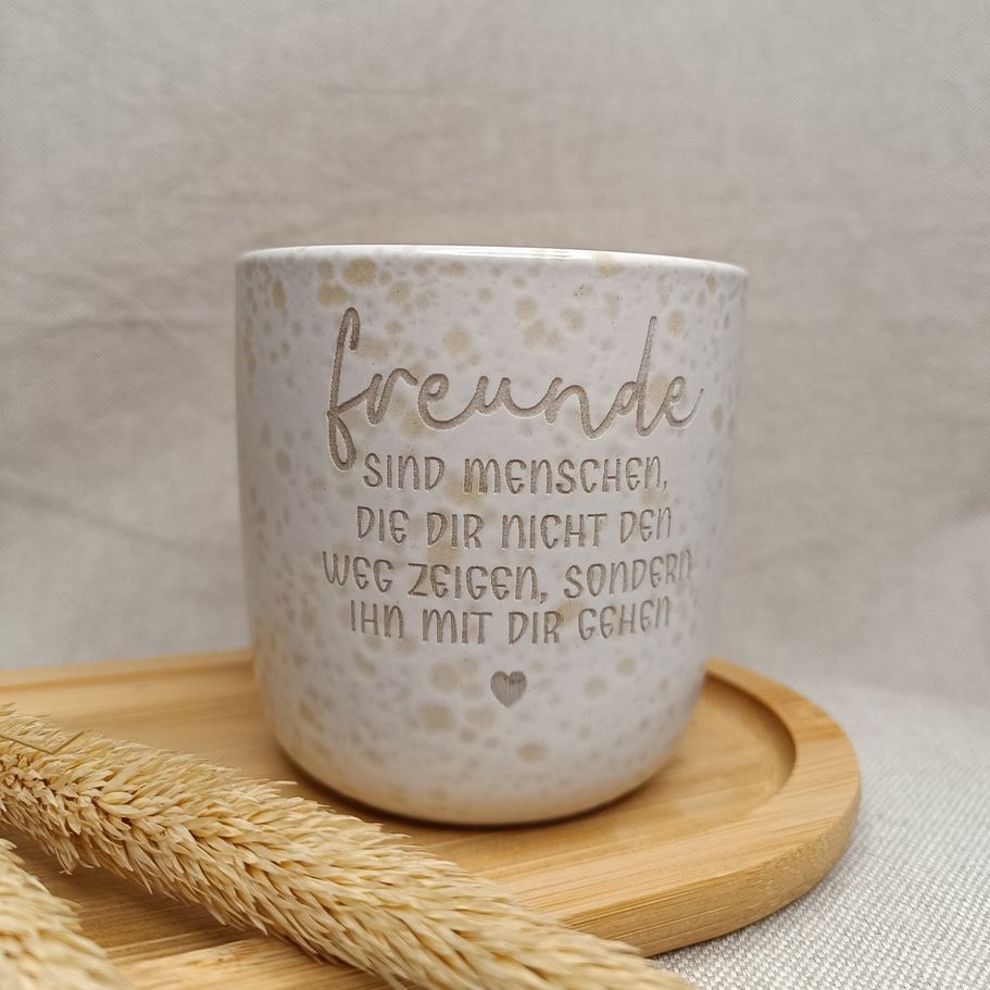 Personalisierbarer Becher mit individueller Gravur – ideal als personalisiertes Geschenk oder für den täglichen Gebrauch